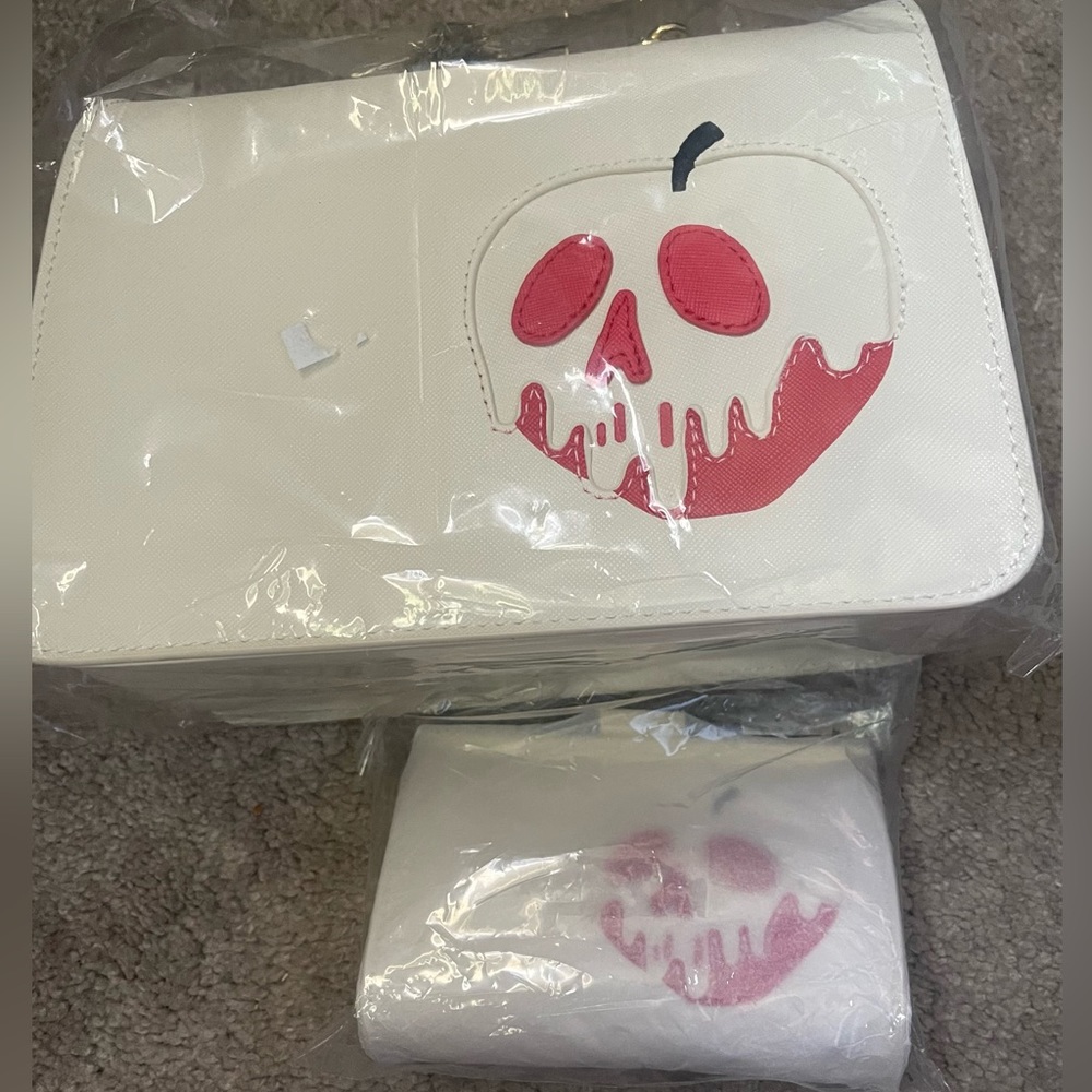 Snow White Poison Apple Purse And Wallet Loungefly X Disney NWT